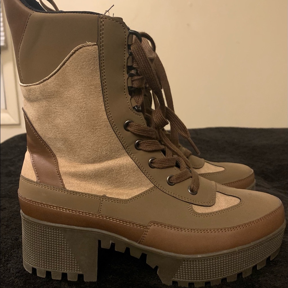 Charlotte Russe lace up platform boots women’s sz 7,